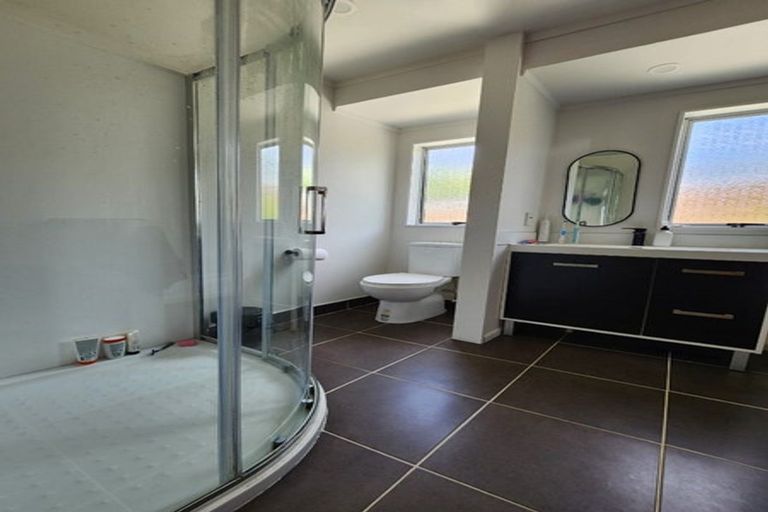 Photo of property in 2 Thimble Lane, Whitby, Porirua, 5024