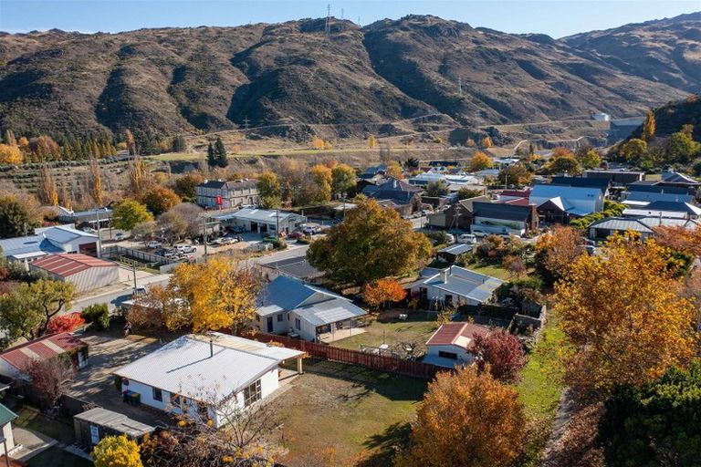 Photo of property in 6 Fache Street, Clyde, 9330