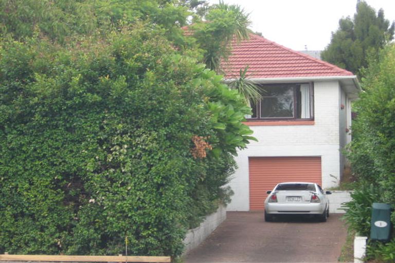 Photo of property in 5 Chivalry Road, Glenfield, Auckland, 0629