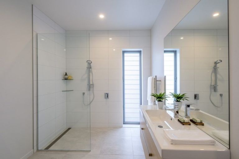 Photo of property in 3 Lamont Place, Waikanae, 5036