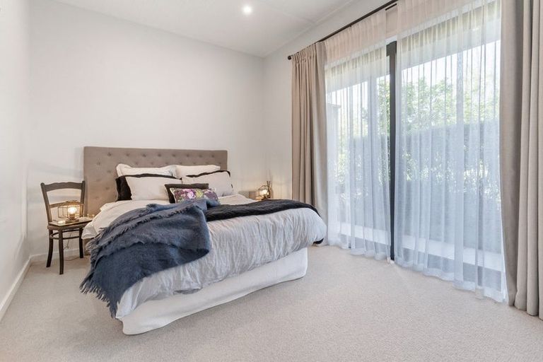 Photo of property in 7 Fairway Drive, Martinborough, 5711