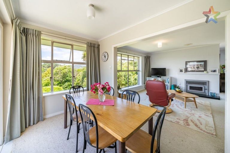 Photo of property in 101 Pomare Road, Tirohanga, Lower Hutt, 5010
