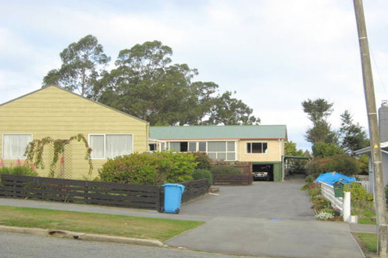 Photo of property in 21 Stuart Street, Holmes Hill, Oamaru, 9401