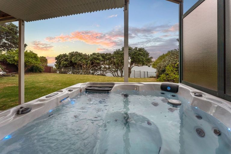 Photo of property in 26 Monyash Road, Manly, Whangaparaoa, 0930