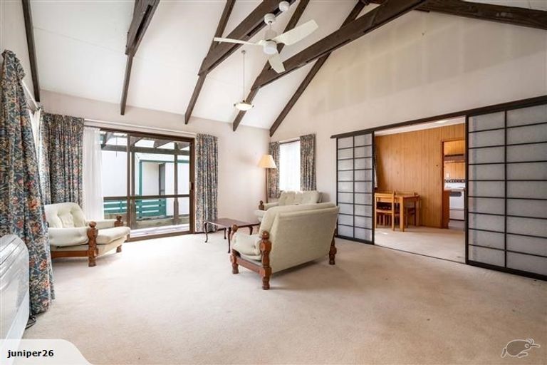 Photo of property in 667 Castle Street, North Dunedin, Dunedin, 9016