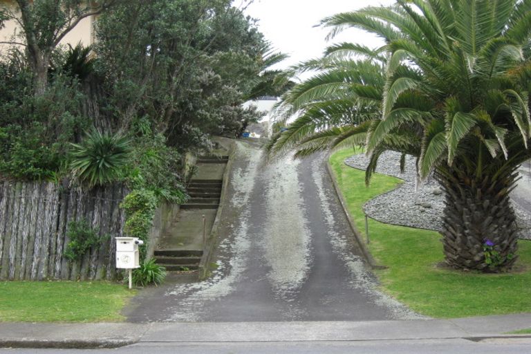 Photo of property in 27 Fitzroy Road, Fitzroy, New Plymouth, 4312