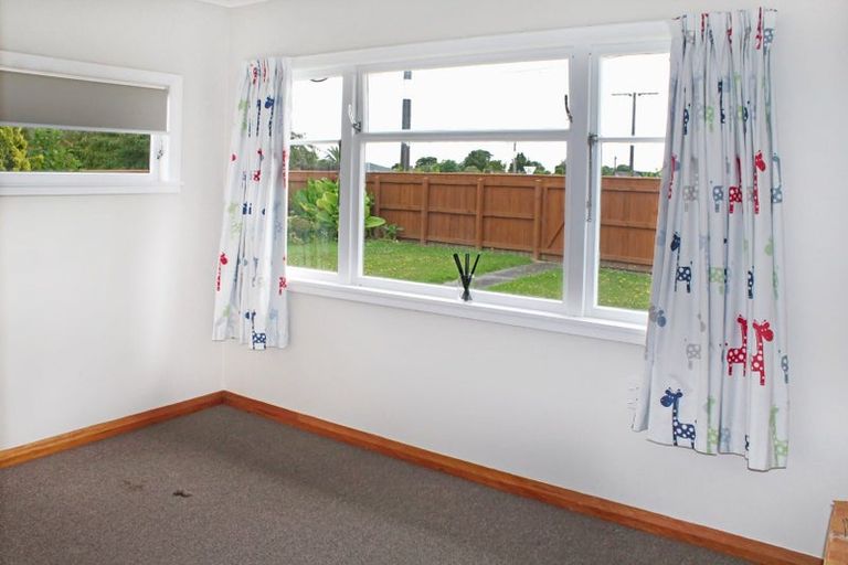 Photo of property in 81 Thames Street, Rongotea, 4476