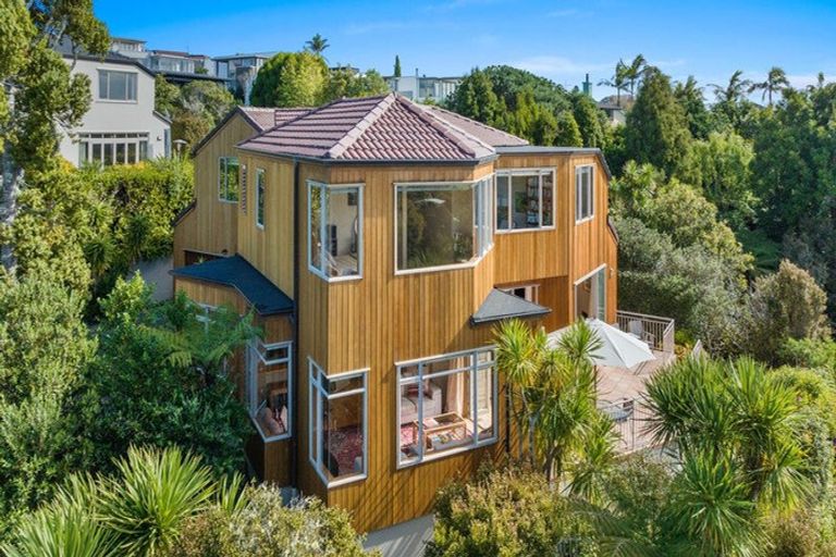 Photo of property in 3/56 Castor Bay Road, Castor Bay, Auckland, 0620