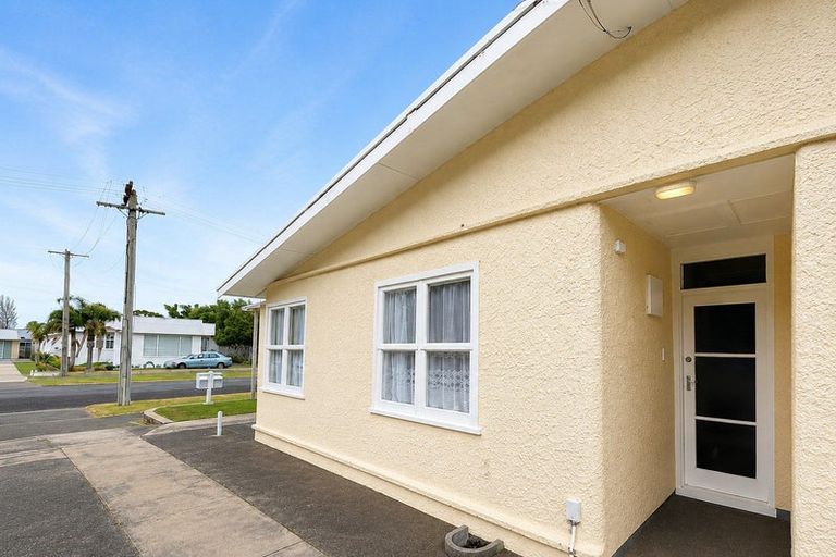 Photo of property in 45 Waitangi Street, Gisborne, 4010