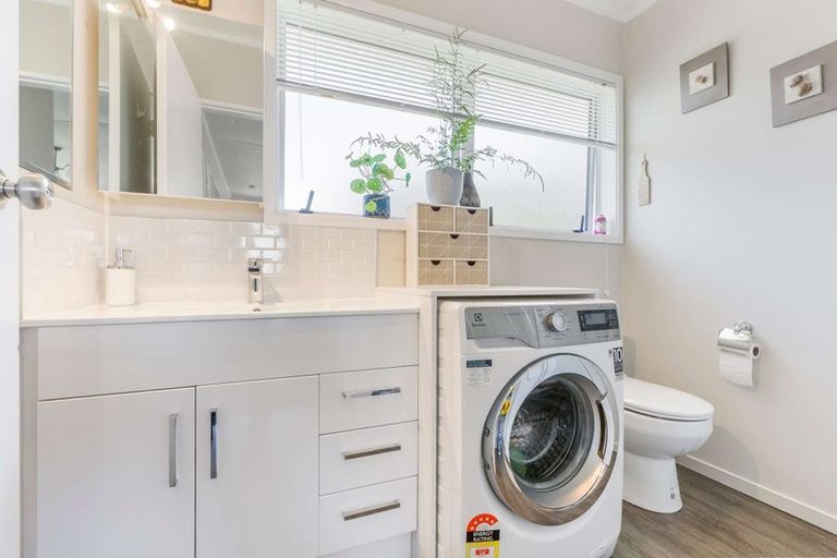 Photo of property in 28a Clyde Street, Utuhina, Rotorua, 3015