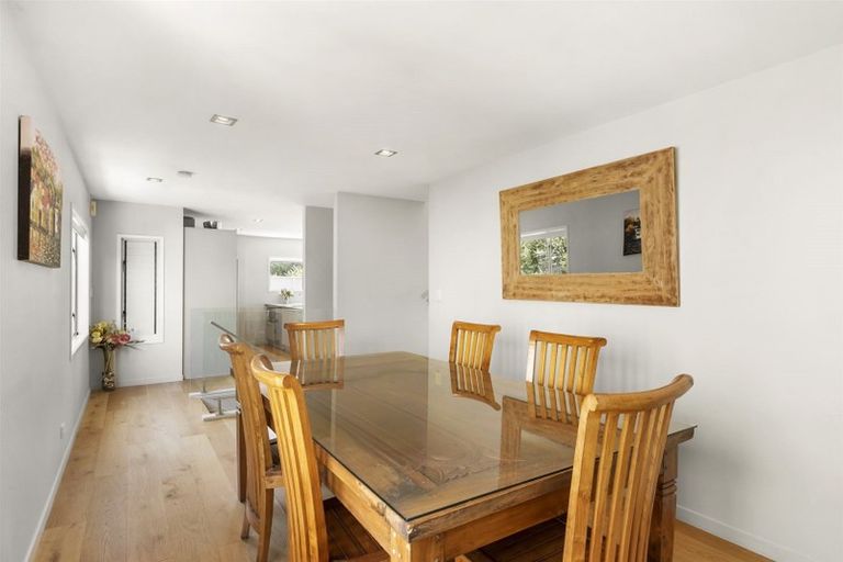 Photo of property in 96a Anzac Street, Takapuna, Auckland, 0622