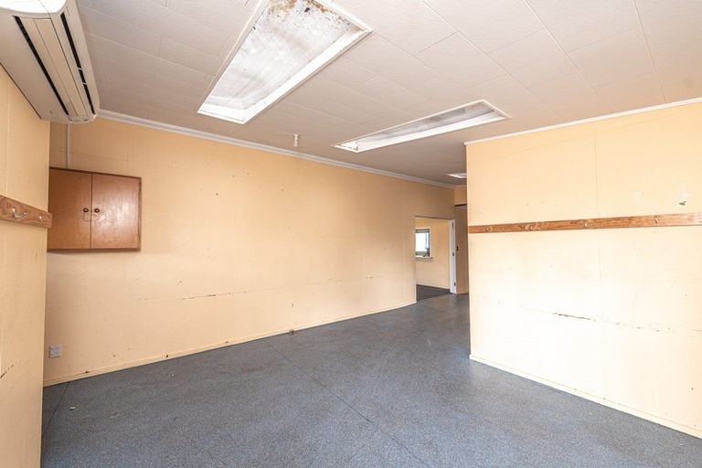 Photo of property in 1 Moore Avenue, Tawhero, Whanganui, 4501