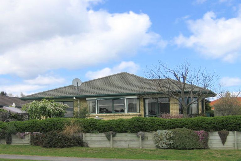 Photo of property in 4 Fairview Terrace, Waipahihi, Taupo, 3330