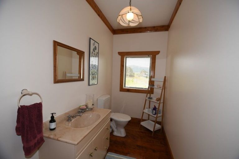 Photo of property in 64 Dennis Road, Kaipara Flats, Warkworth, 0981