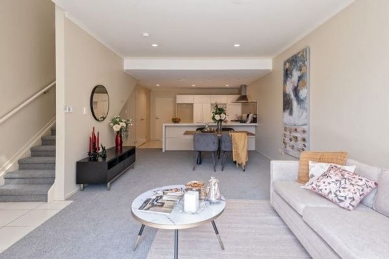 Photo of property in 50 Figaro Crescent, Takanini, 2112