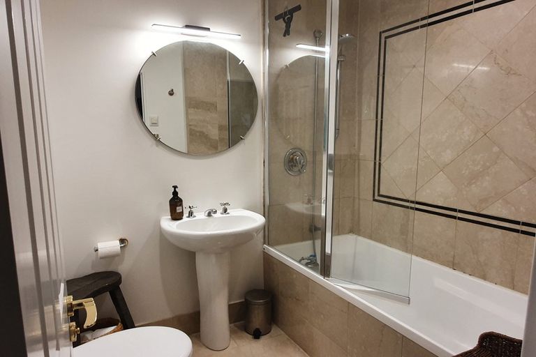 Photo of property in 3/318 Oriental Parade, Oriental Bay, Wellington, 6011