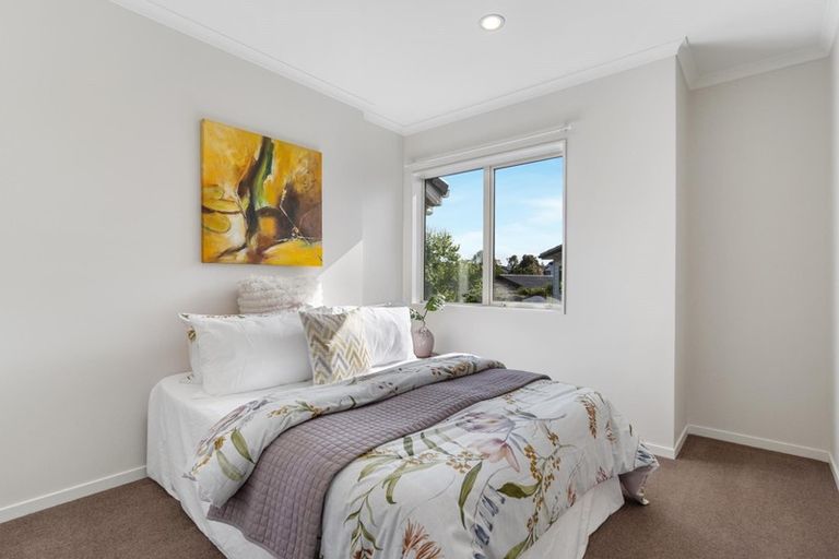 Photo of property in 68a Hutchinsons Road, Bucklands Beach, Auckland, 2014