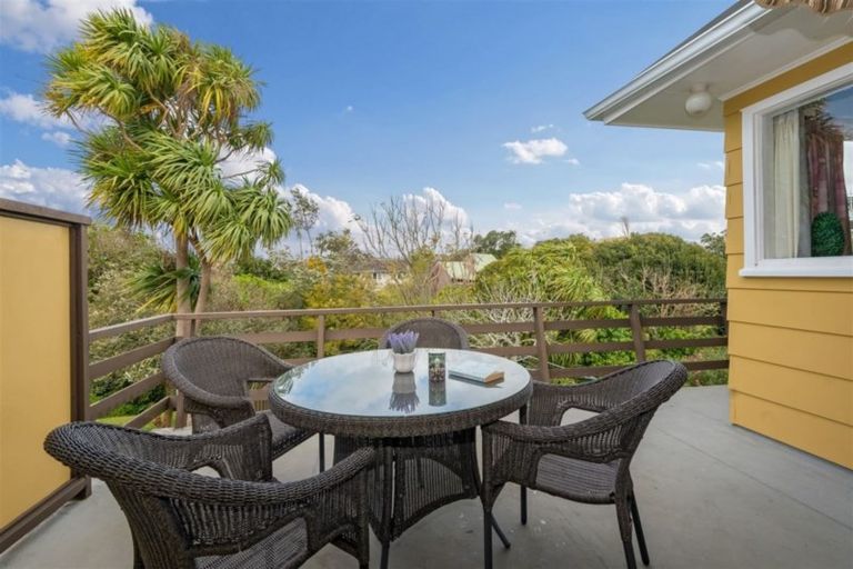 Photo of property in 15 Judkins Crescent, Cockle Bay, Auckland, 2014
