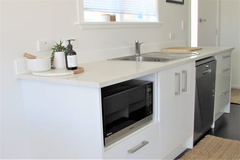 Photo of property in 4a Langford Street, Naenae, Lower Hutt, 5011