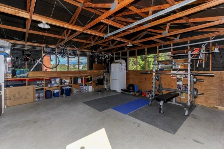 Photo of property in 4 Kelvin Place, Westown, New Plymouth, 4310