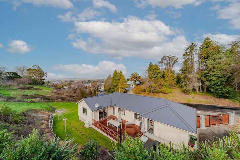 Photo of property in 5 Windsor Road, Waipawa, 4210