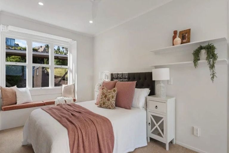 Photo of property in 5 Churchill Road, Murrays Bay, Auckland, 0630