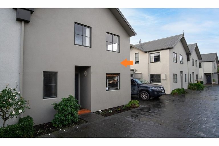 Photo of property in 2/32 Brockworth Place, Riccarton, Christchurch, 8011