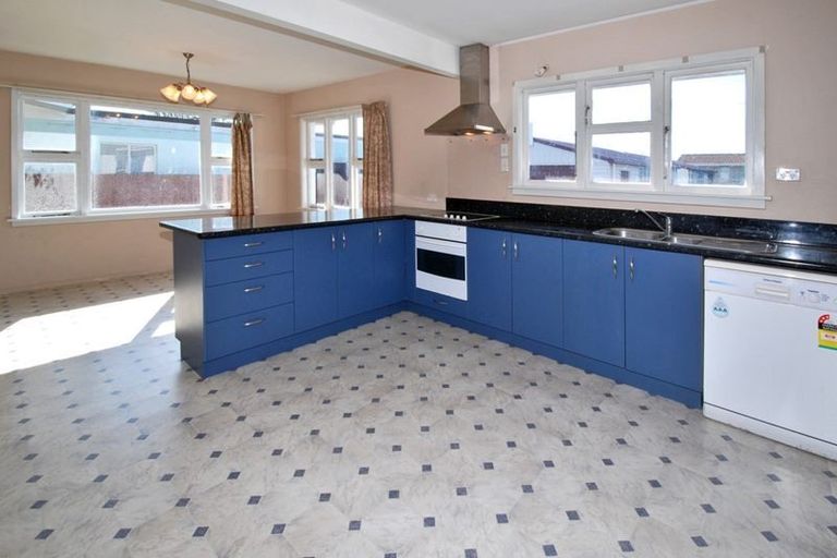 Photo of property in 40 Sylvan Street, Hillmorton, Christchurch, 8024