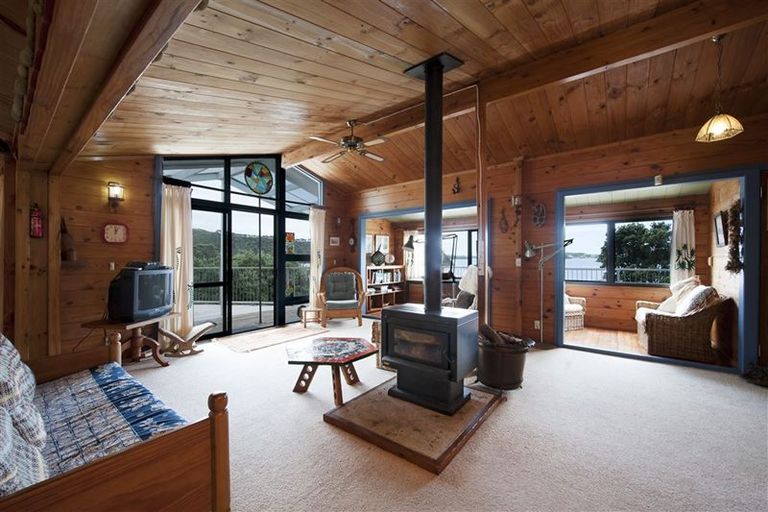 Photo of property in 419 Manawaora Road, Parekura Bay, Russell, 0184