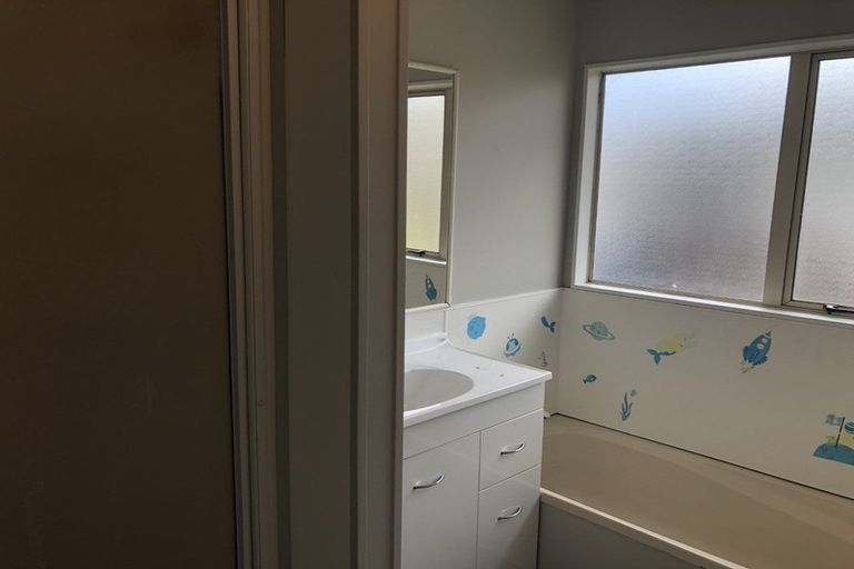 Photo of property in 16 Wilkinson Avenue, Te Kamo, Whangarei, 0112