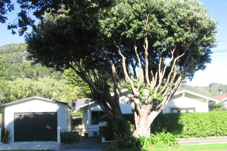 Photo of property in 3 Karamu Street, Eastbourne, Lower Hutt, 5013