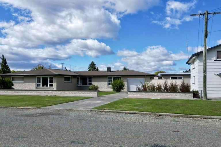 Photo of property in 85 Bledisloe Street, Kurow, 9435