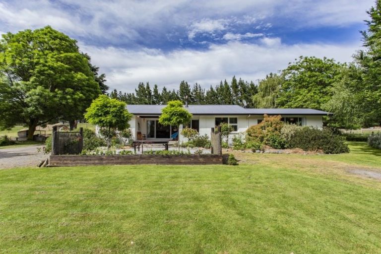 Photo of property in 379 Pyramid Valley Road, Pyramid Valley, Waikari, 7491