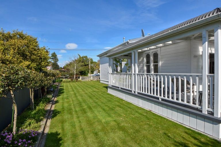 Photo of property in 12 Rhodes Street, Carterton, 5713