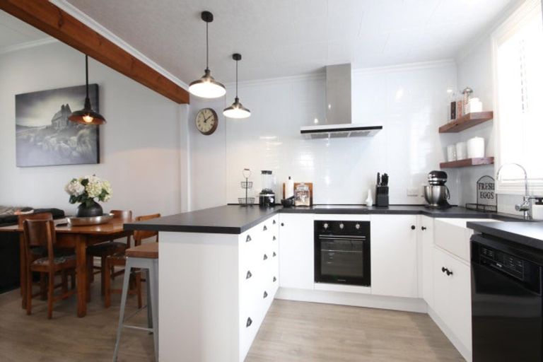 Photo of property in 74 Macmaster Street, Richmond, Invercargill, 9810