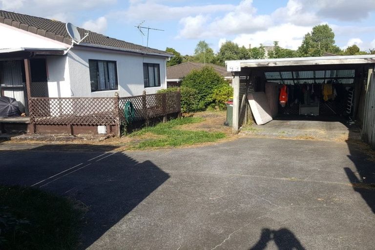 Photo of property in 2/93 Aviemore Drive, Highland Park, Auckland, 2010