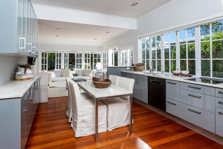 Photo of property in 2 Minnehaha Avenue, Takapuna, Auckland, 0622