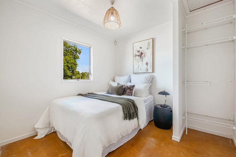 Photo of property in 101 Triangle Road, Massey, Auckland, 0614