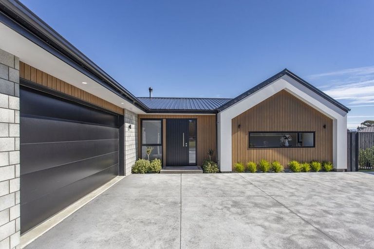 Photo of property in 21 Thirlwall Street, Woodend, 7610