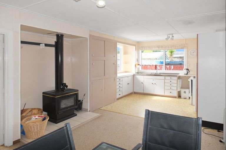 Photo of property in 21 Seabury Avenue, Foxton Beach, Foxton, 4815