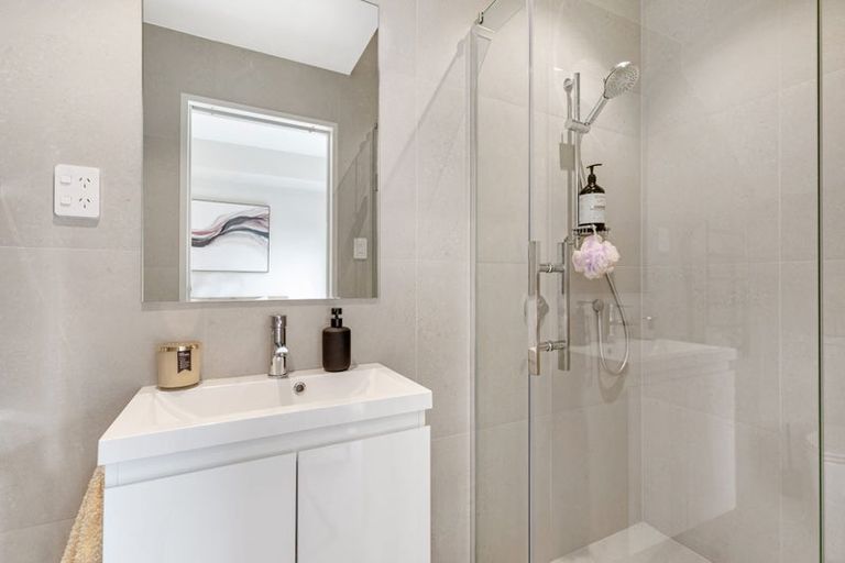 Photo of property in 12 Parenga Lane, Kumeu, 0810