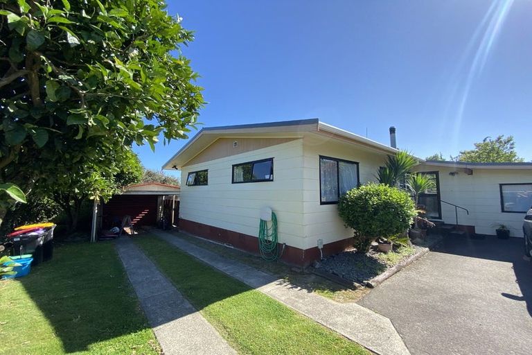 Photo of property in 18b Cumberland Crescent, Welcome Bay, Tauranga, 3112
