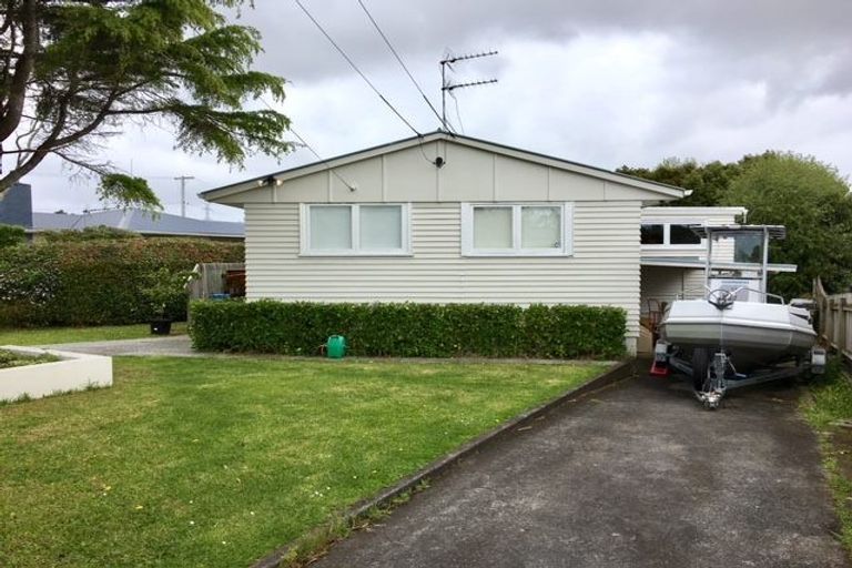 Photo of property in 16 Mccracken Road, Mount Wellington, Auckland, 1060