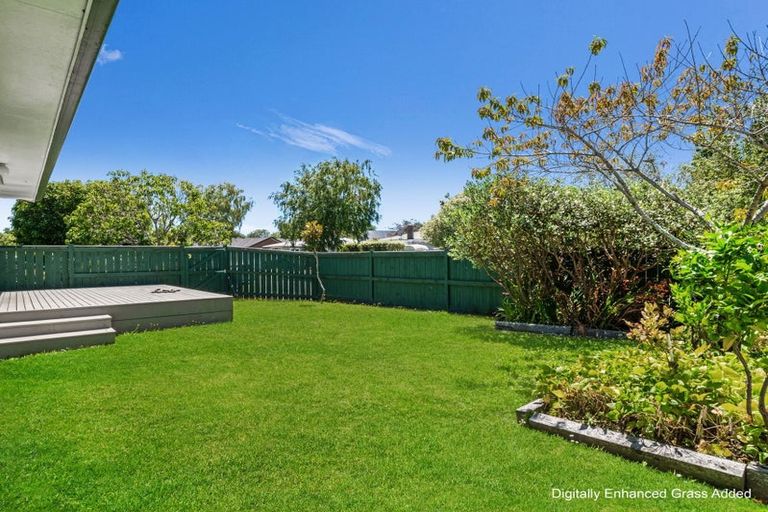 Photo of property in 30 Ruamahanga Crescent, Terrace End, Palmerston North, 4410