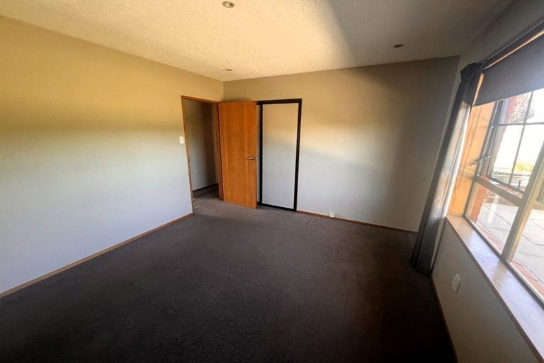 Photo of property in 15 Sheraton Place, Redwood, Christchurch, 8051