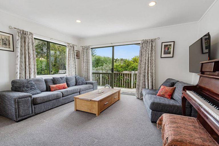 Photo of property in 8 Inca Place, Snells Beach, 0920