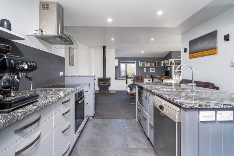 Photo of property in 16 Matukituki Crescent, Twizel, 7901