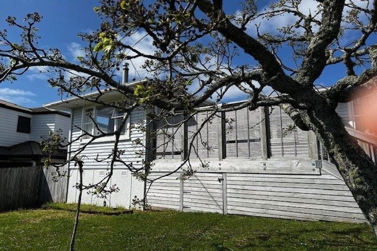 Photo of property in 41b Vera Road, Te Atatu South, Auckland, 0610