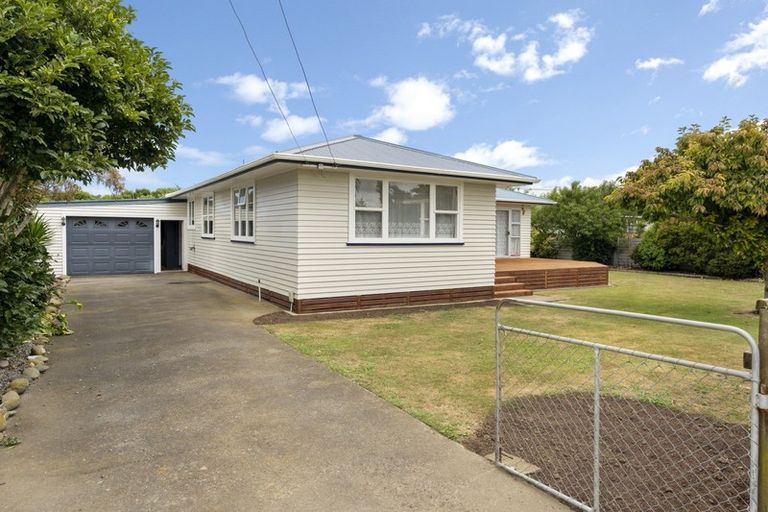Photo of property in 24 Hunter Street, Normanby, Hawera, 4614