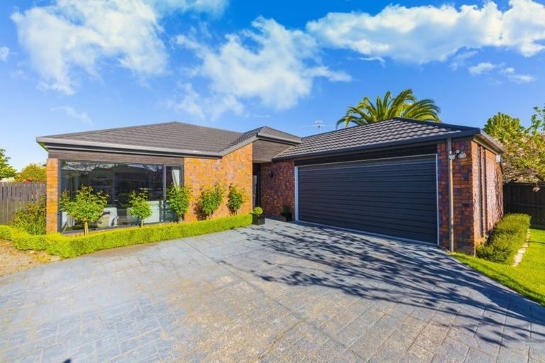 Photo of property in 6 Wiltshire Mews, Avonhead, Christchurch, 8042